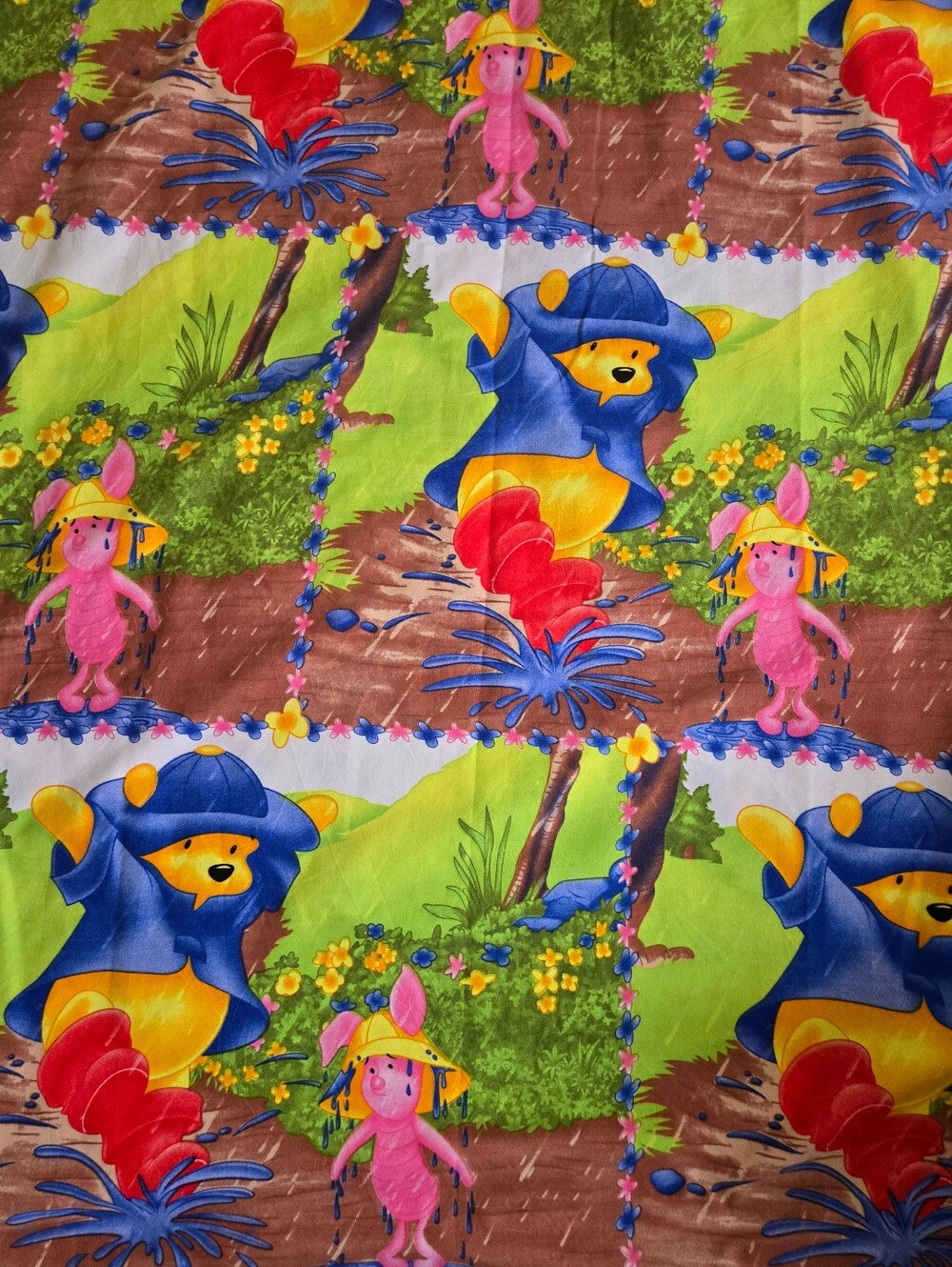 Remnant Winnie the Pooh & Piglet‎ Pattern Cotton Fabric 92" x 184" - Picture 2 of 4